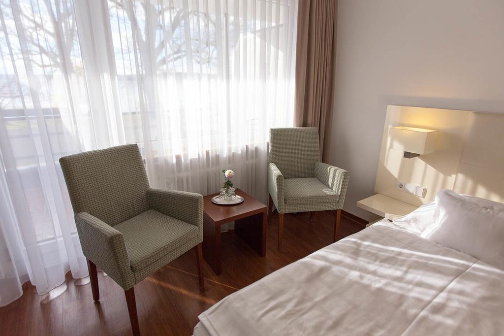 Hotel Seepark Garni Uberlingen Buitenkant foto