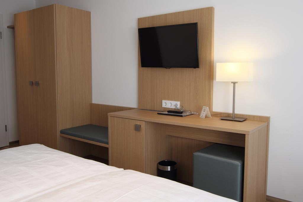 Hotel Seepark Garni Uberlingen Buitenkant foto