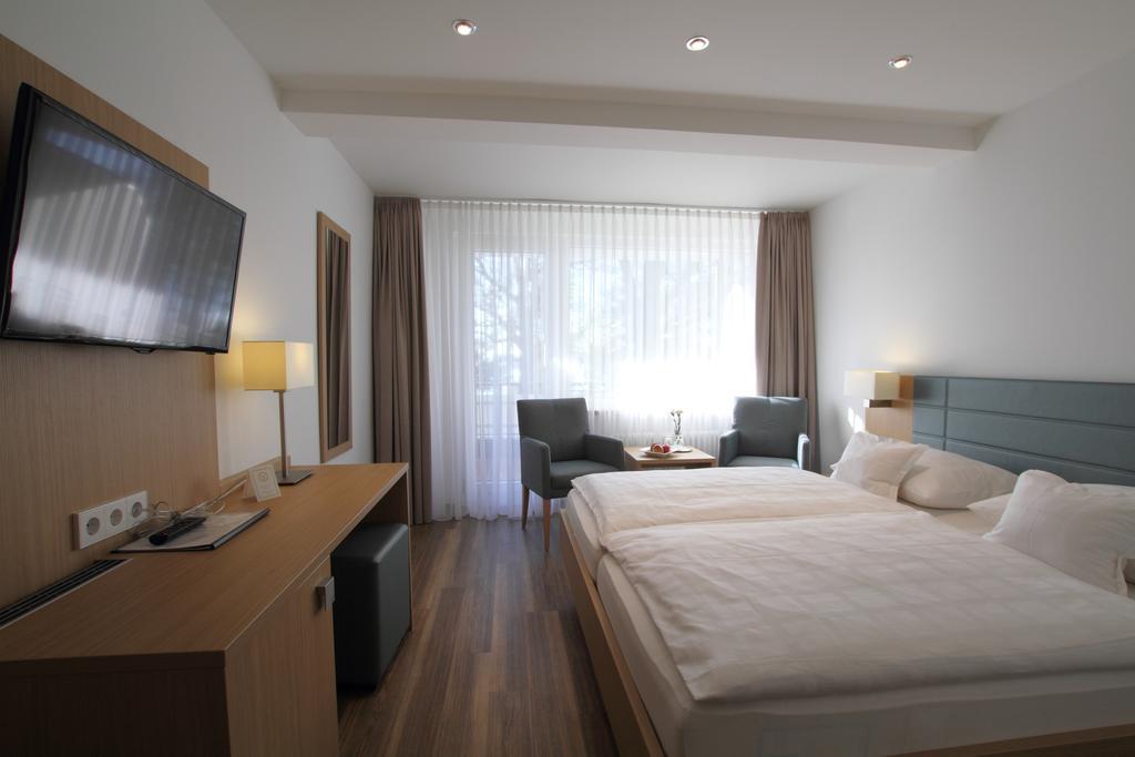 Hotel Seepark Garni Uberlingen Buitenkant foto