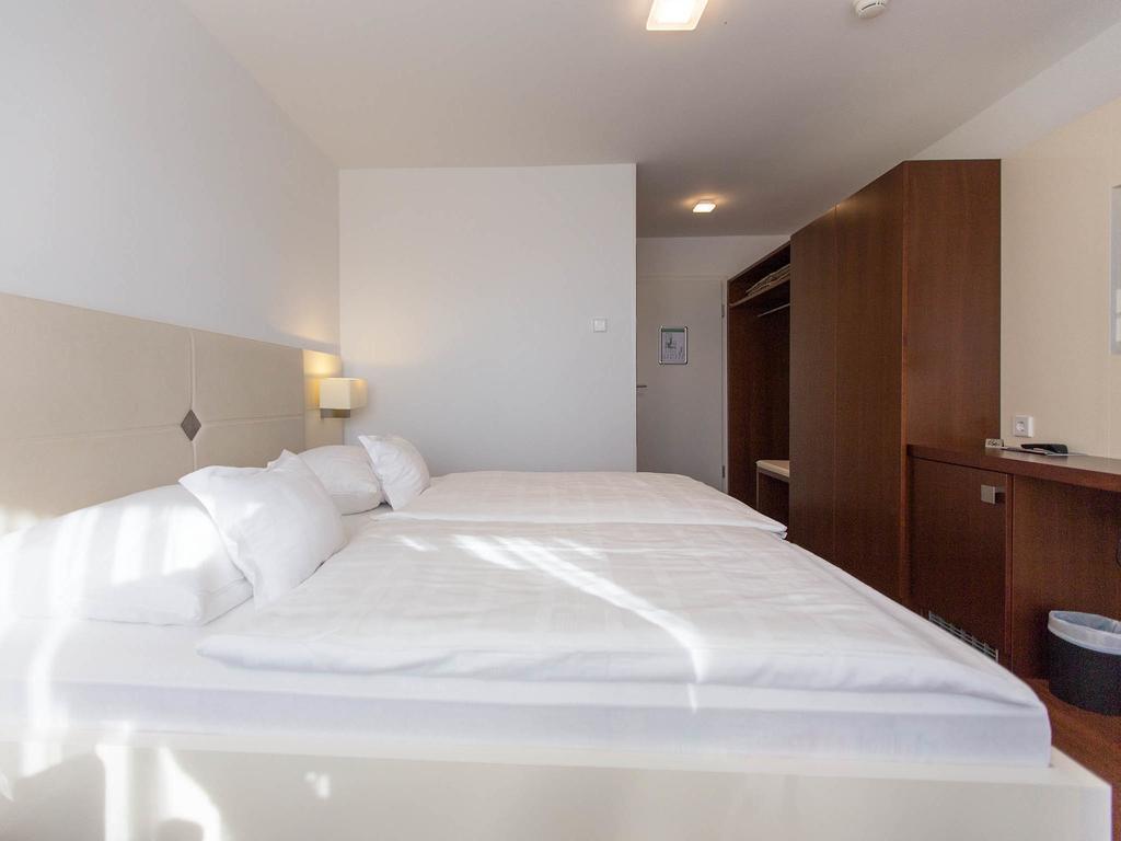 Hotel Seepark Garni Uberlingen Buitenkant foto